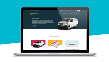 Ordinateur ouvert sur la page du site internet d'Adesya